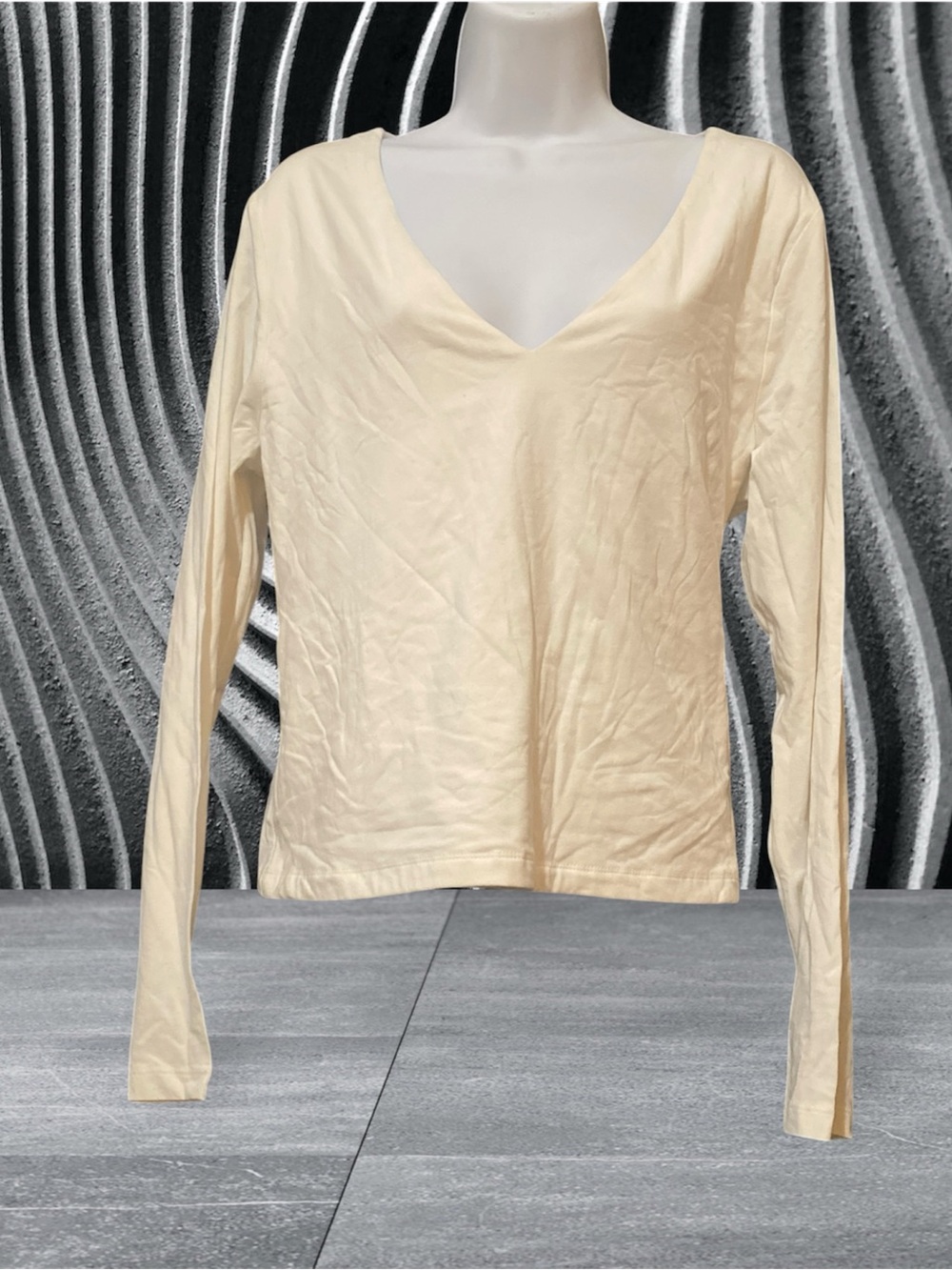 a new day Cream V-Neck Long Sleeve Top